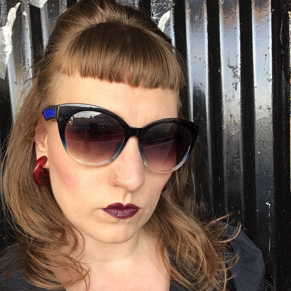 Meet your Posher, Lorraine